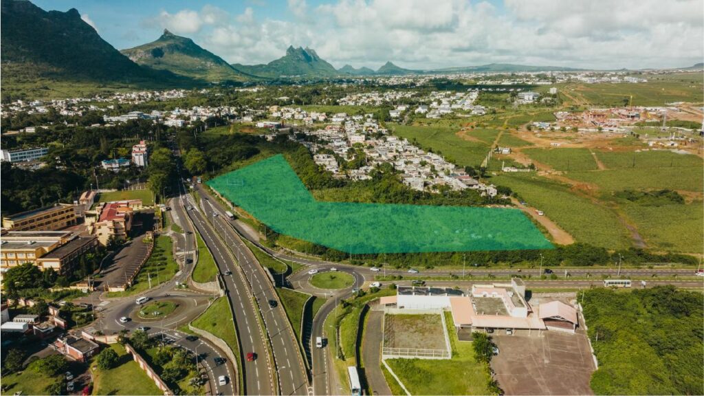 Commercial Land for Showrooms