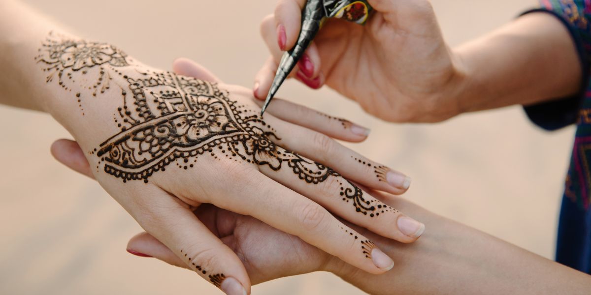 Henna Application at Kendra